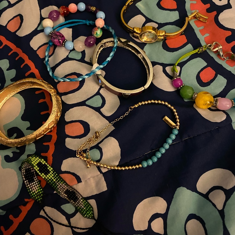 Random bracelets